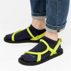Women Lizard Lock-On Sandals