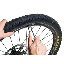 Full Windsor The Breaker - Bicycle Chain Multi Tool
