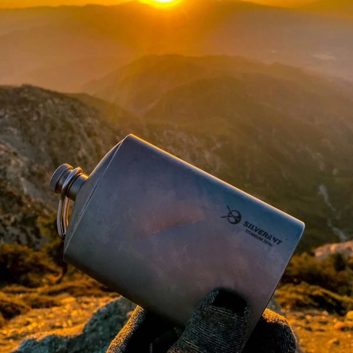SilverAnt Titanium Hip Flask & Funnel 248ml