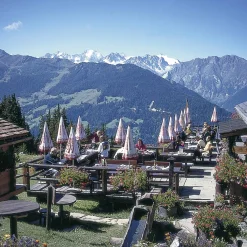 Trekmates Trekking Chamonix to Zermatt 2024